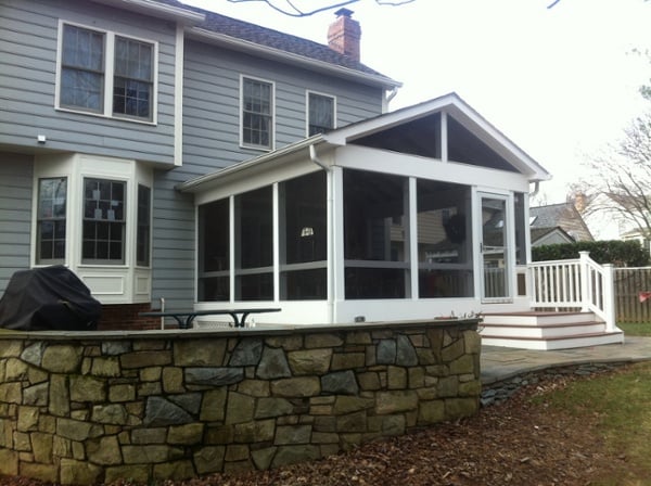 stone sitting wall Rockville, Maryland with SCREENEZE screening system