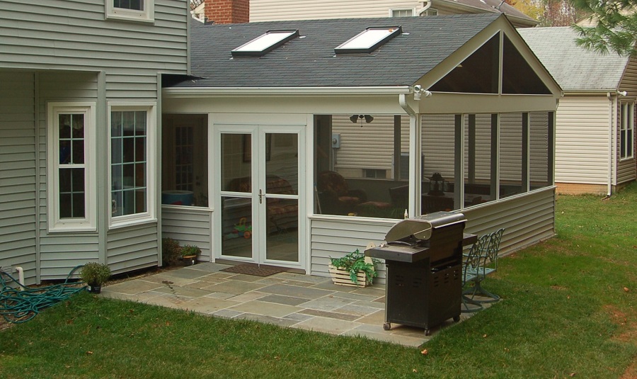 SCREENEZE screened porch in Fairfax, VA