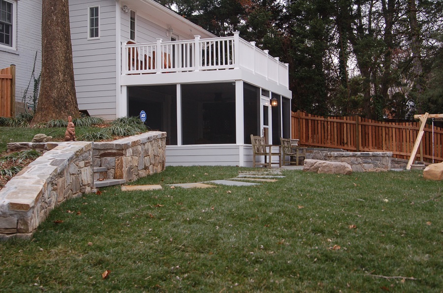 screened-in room and patio in Chevy Chase, MD