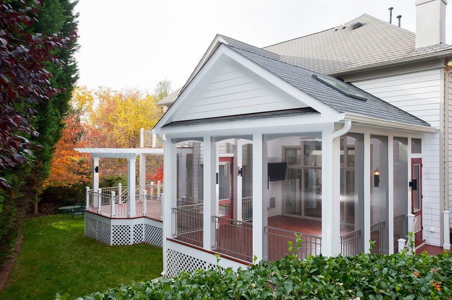 screened porch Bethesda, Maryland Zuri decking side view