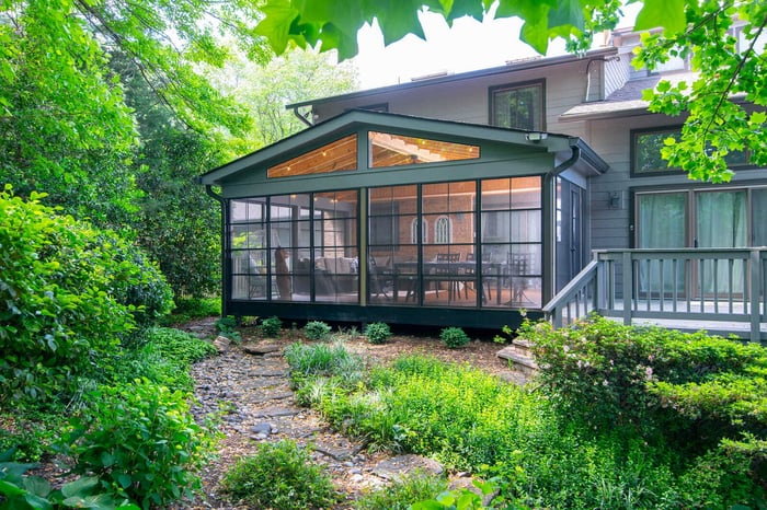 Dima Vienna screened porch 1