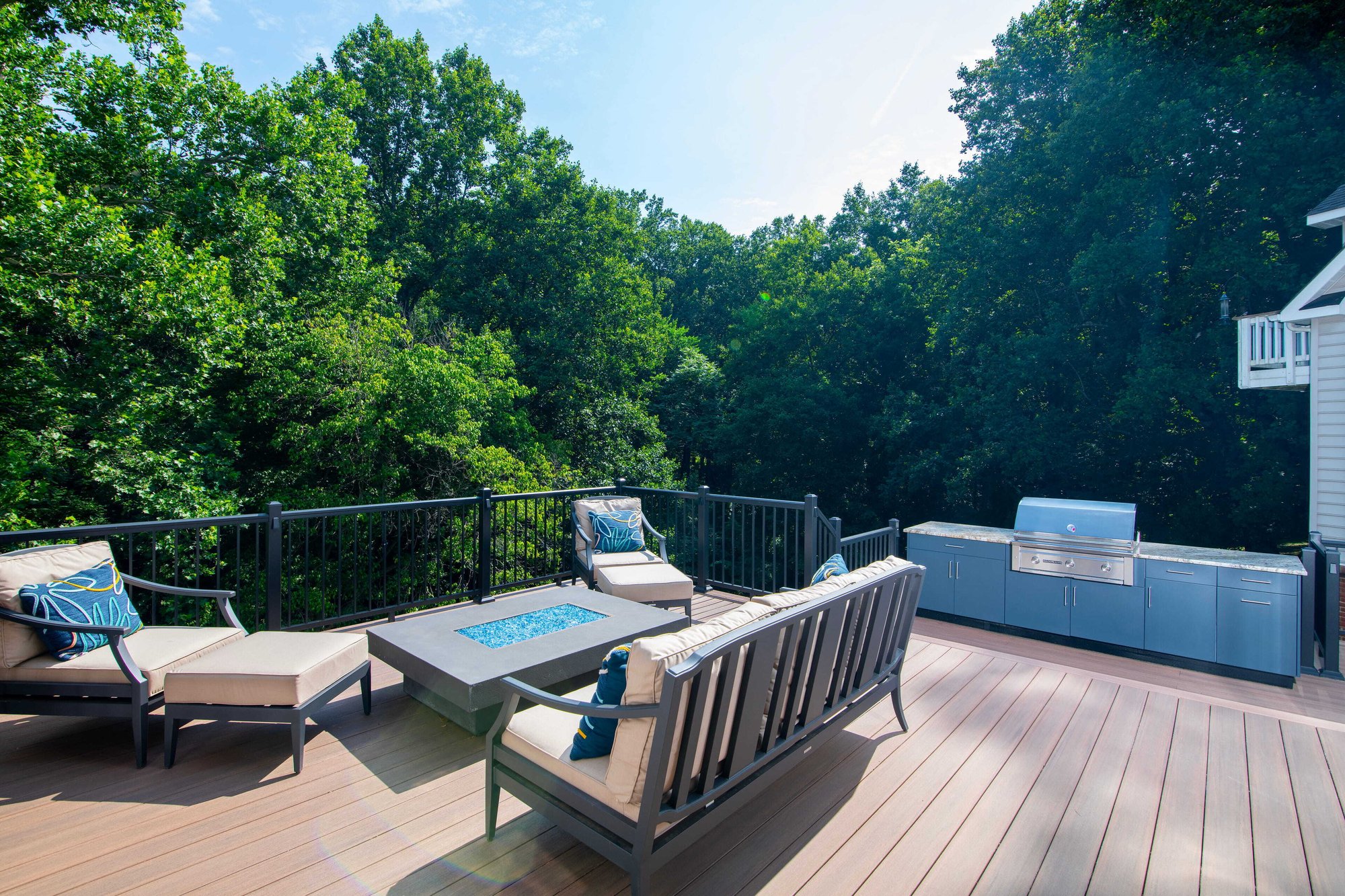 Montgomery County Porch and outdoor kitchen Montgomery County Porch and outdoor kitchen