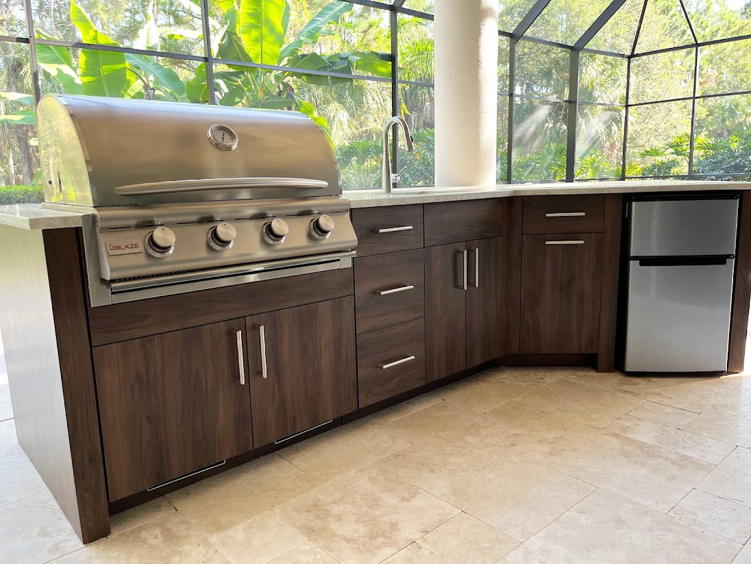 Custom Outdoor Cabinets | ZähBuilt Design Builders