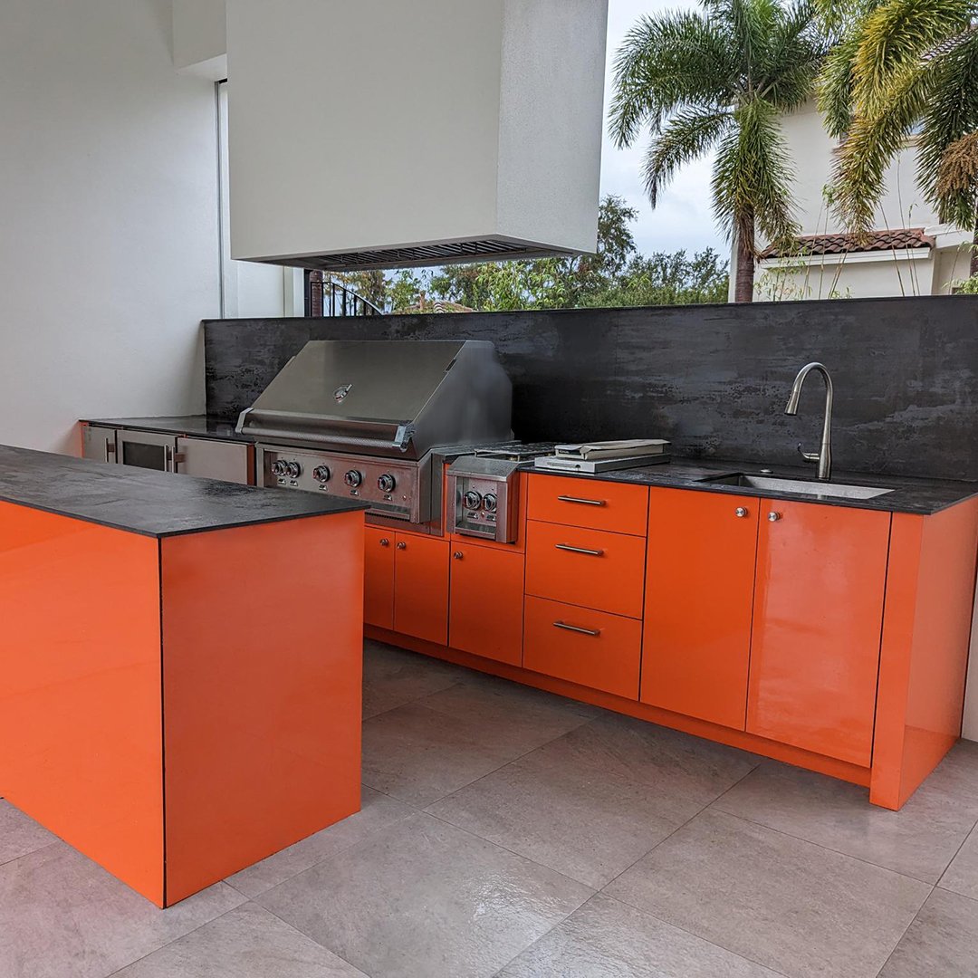 Custom Outdoor Cabinets | ZähBuilt Design Builders