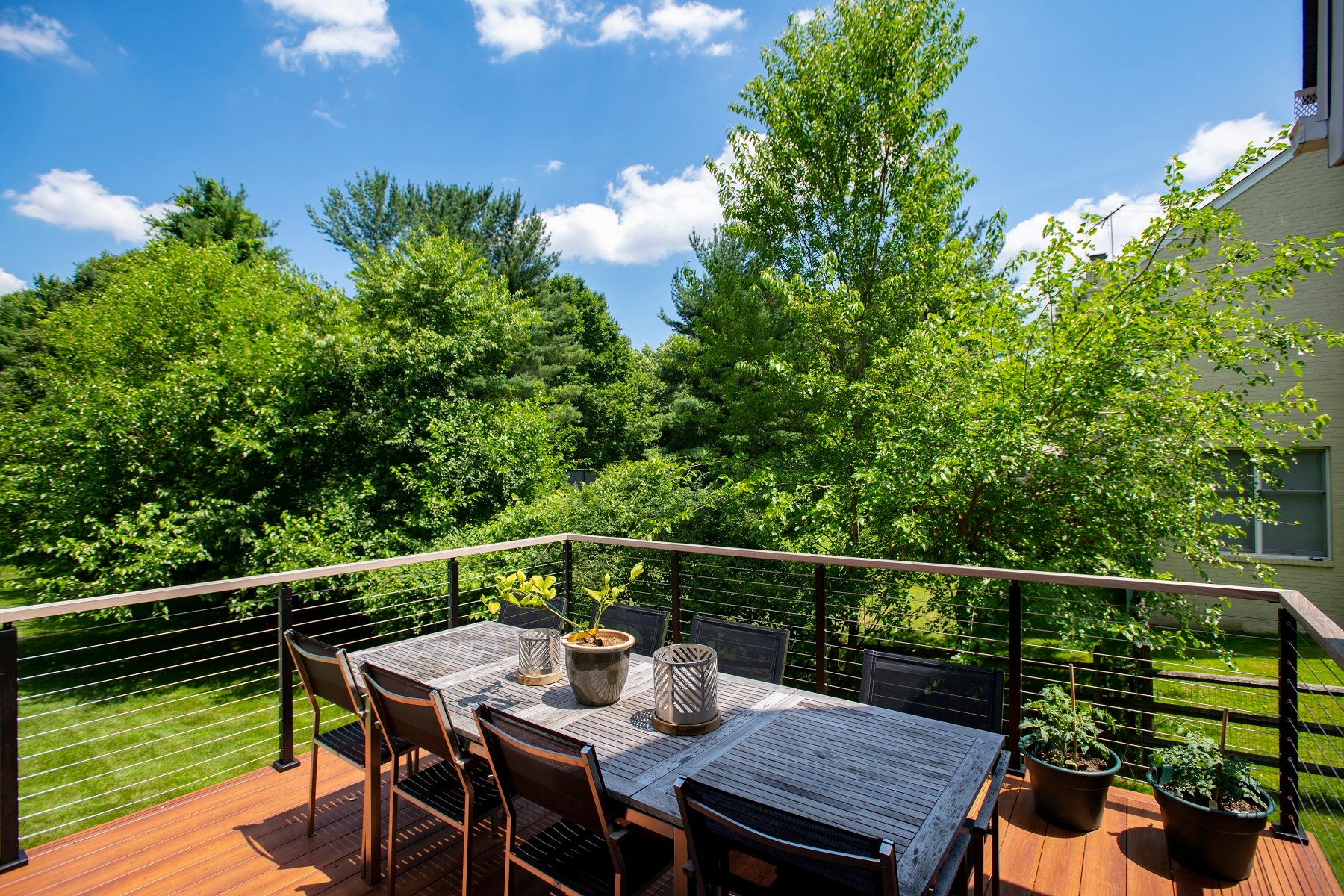 Zuri deck in Bethesda with a green backyard space