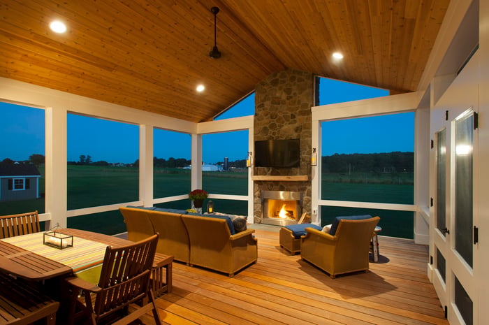 sykesyville-screened-in-porch (1)