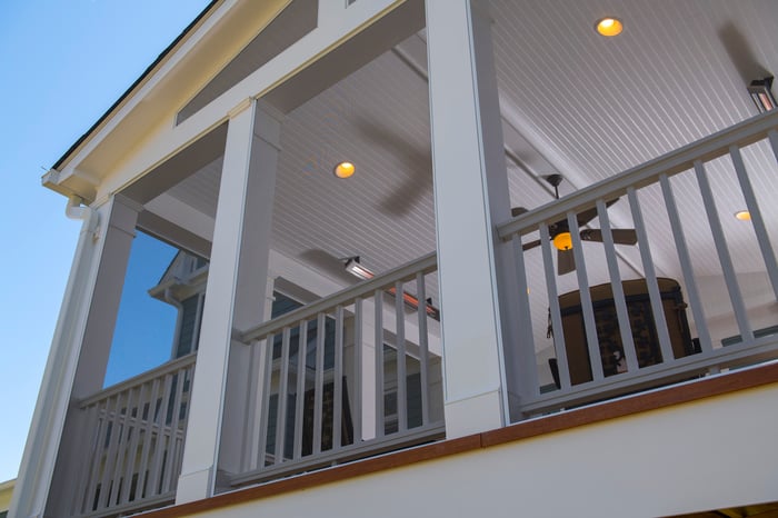 screened_porch_with_high_performance_materials_and_deck_accessories_bethesda_maryland (32)