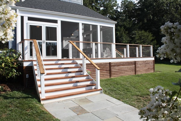 rear_view_of_Zuri_deck_with_flared_staircase_1