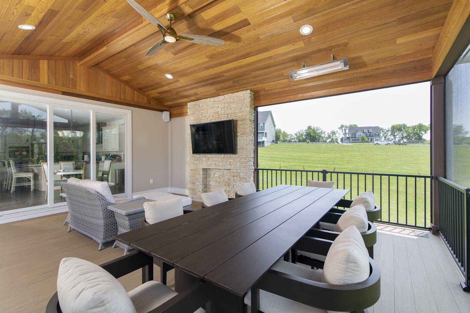 Urbana MD porch outdoor kitchen