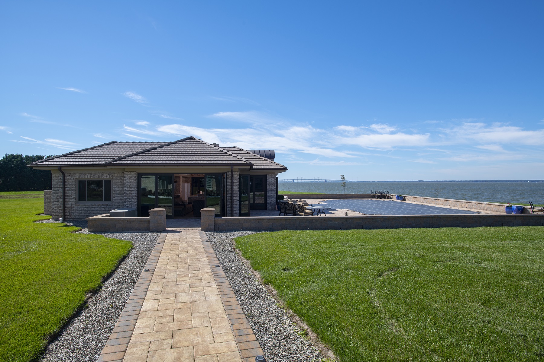 danver_cabinets_stainless_steel_poolhouse_kitchen (1)