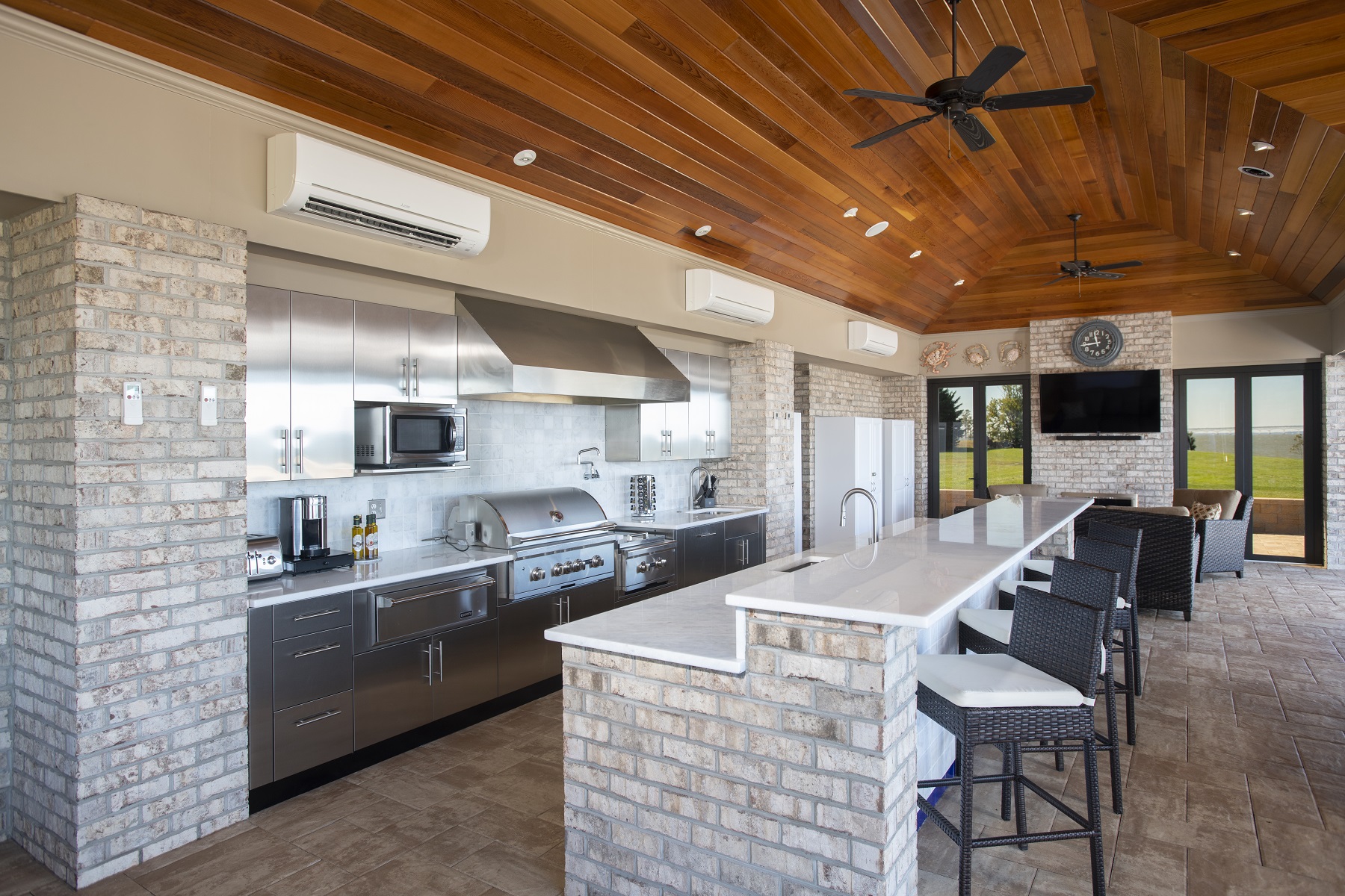 danver_cabinets_stainless_steel_poolhouse_kitchen (2)