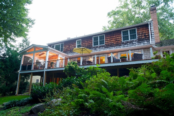 zuri_deck_and_hardwood_screened_porch (46)