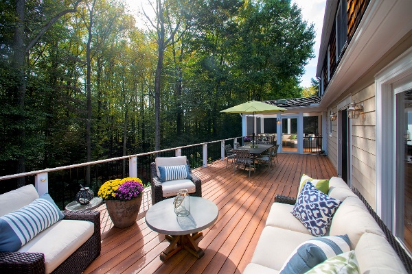 zuri_deck_and_hardwood_screened_porch (8)