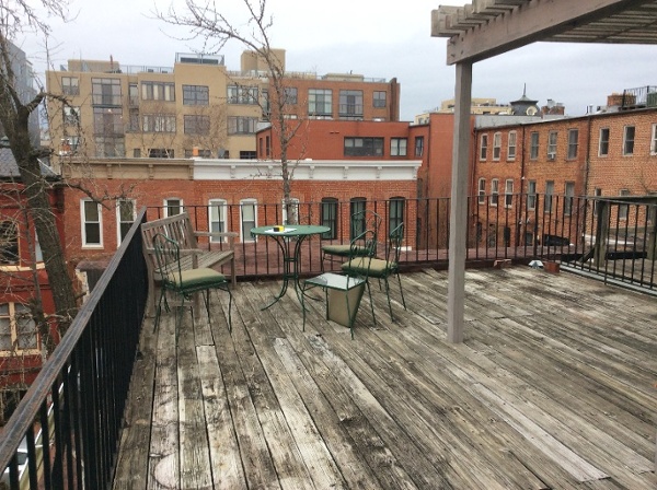 logan-circle-deck-before