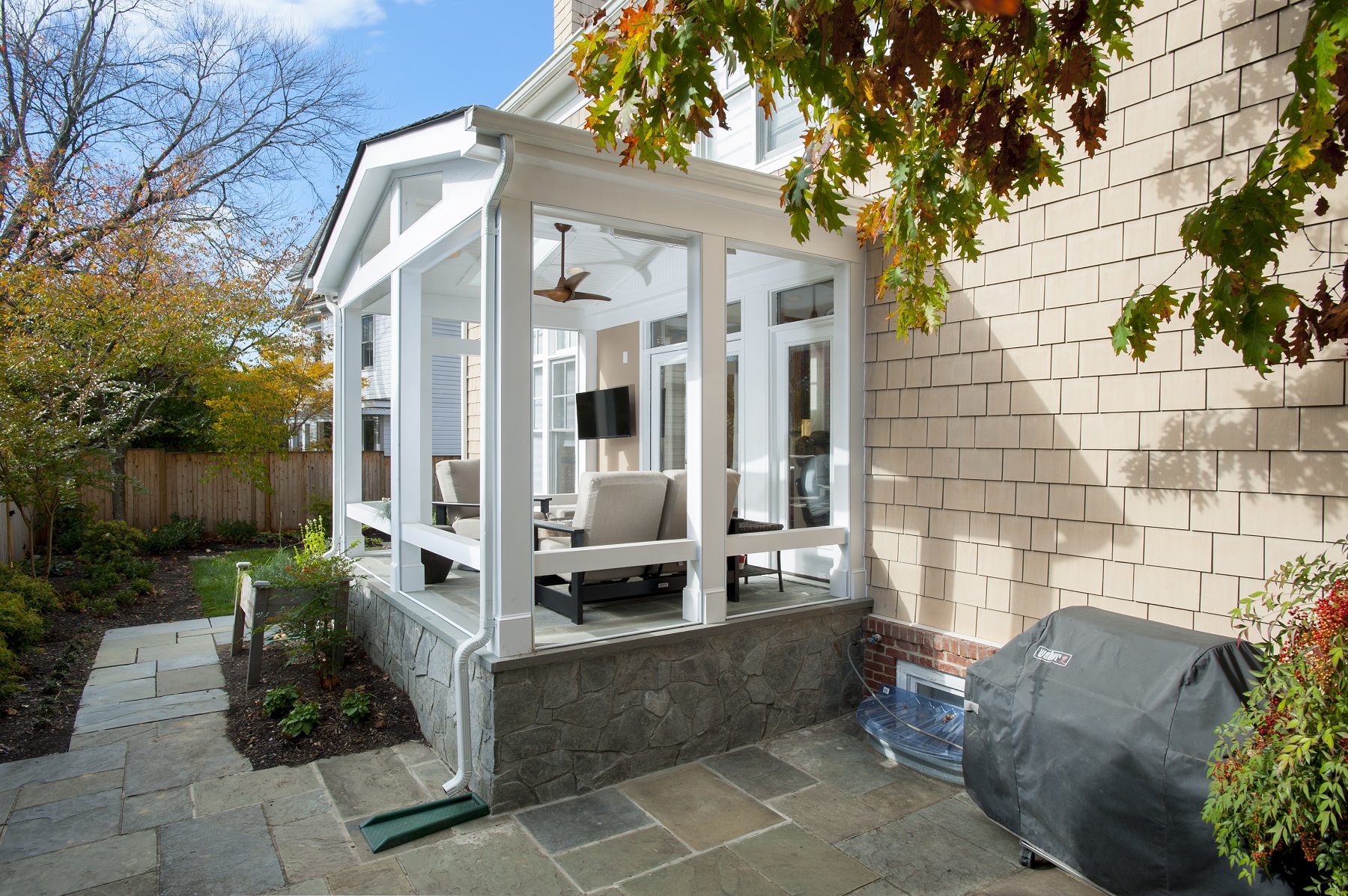 raised_flagstone_porch_design_chevy_chase (2)